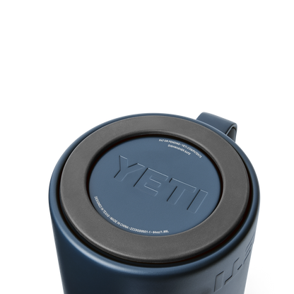 YETI Rambler® Stempelkanne mit 64 oz (2L) Fassungsvermögen Navy