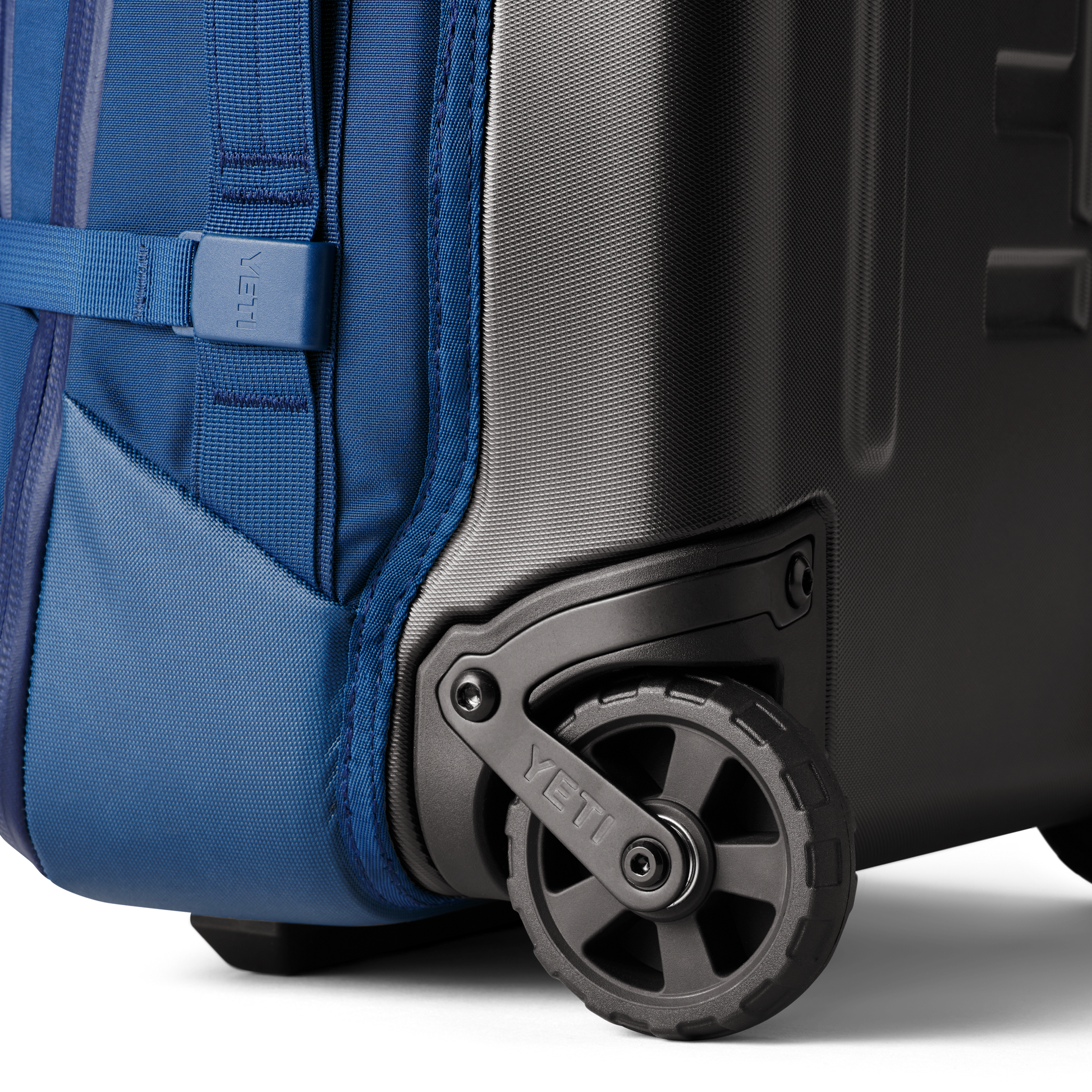 YETI Crossroads® 22-Zoll-Reisegepäck Navy