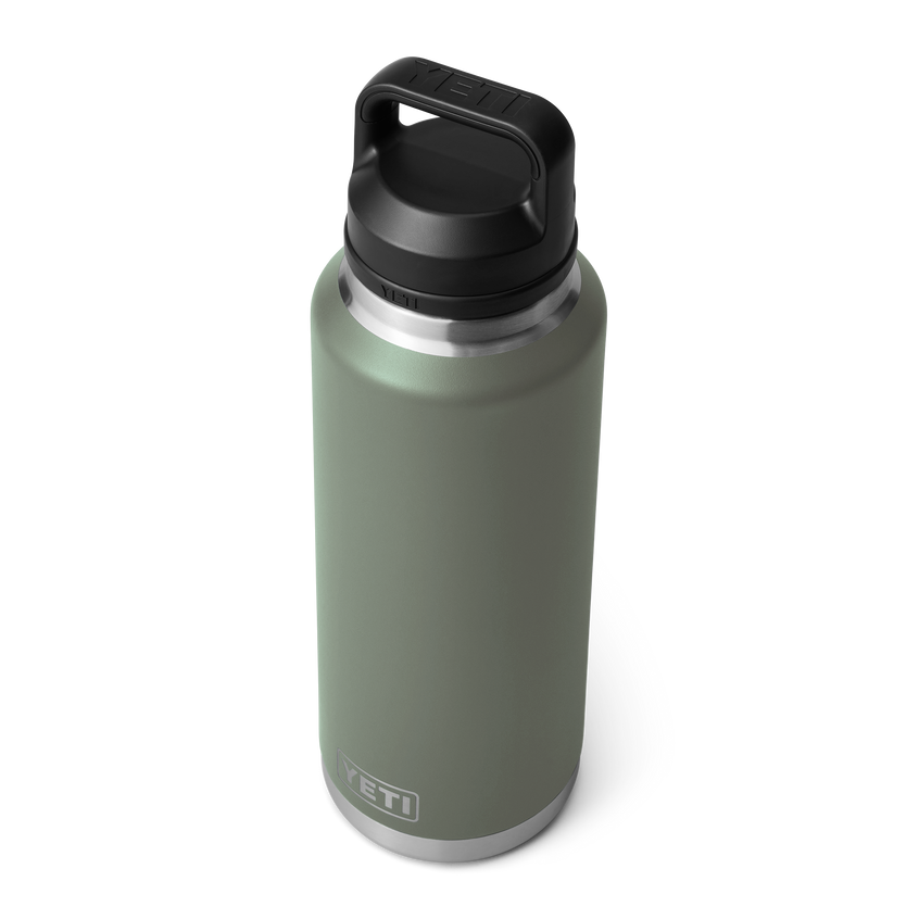 YETI Rambler® 46 oz Flasche (1,4 l) mit Chug-Verschluss Camp Green