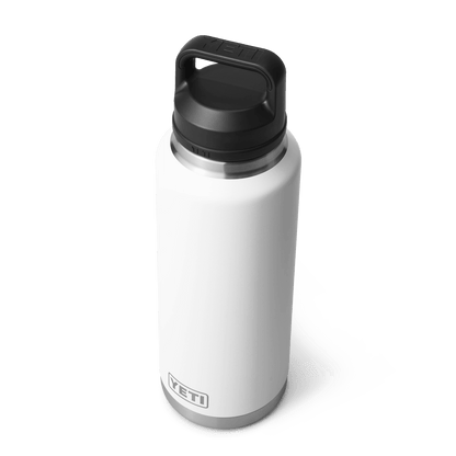 YETI Rambler® 46 oz Flasche (1,4 l) mit Chug-Verschluss Weiss