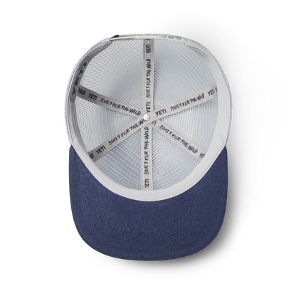 Cap mit flacher Krempe