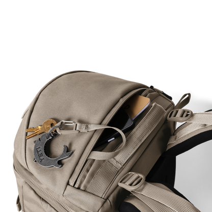 YETI Ranchero™-22-L-Rucksack Dark Cape Taupe