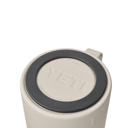 YETI Rambler™ 64 oz 2-Liter-Krug Cape Taupe