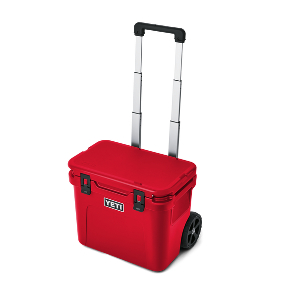 YETI Roadie® 32 Kühlbox auf Rädern Rescue Red