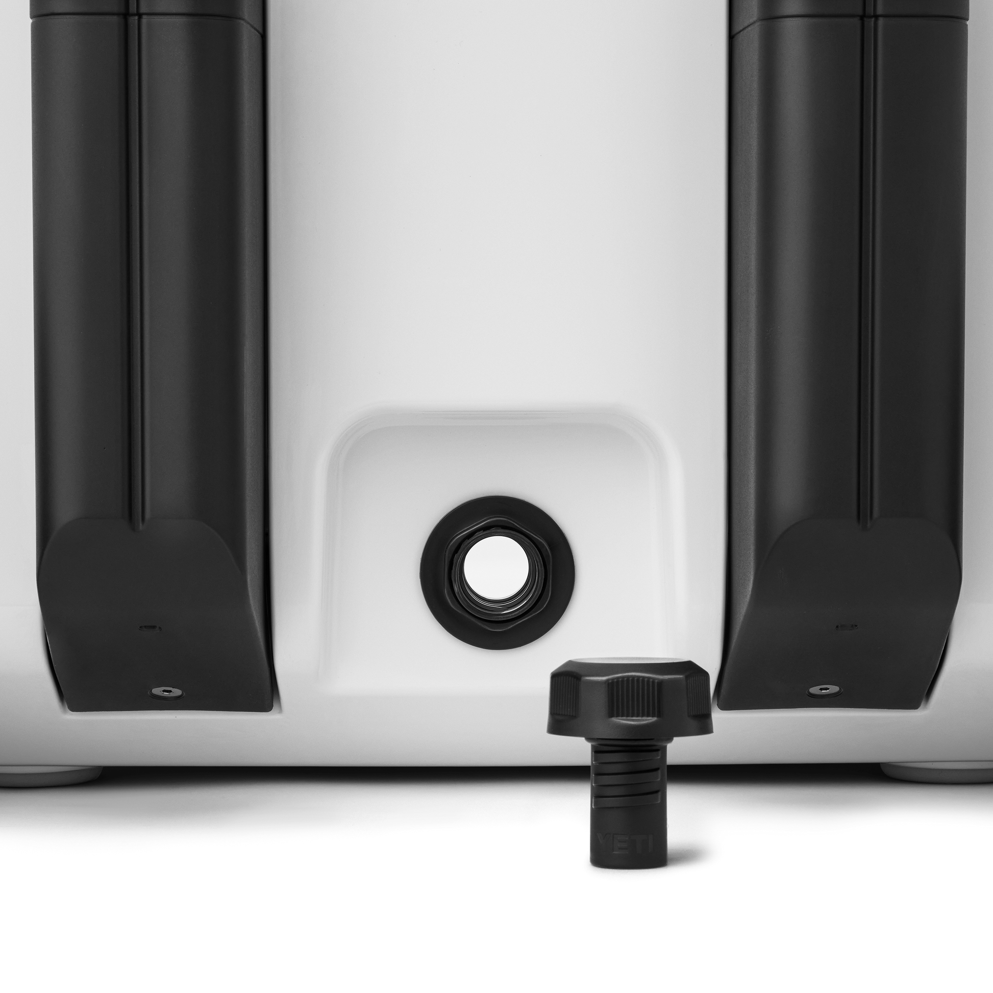 YETI Roadie® 32 Kühlbox auf Rädern Weiss