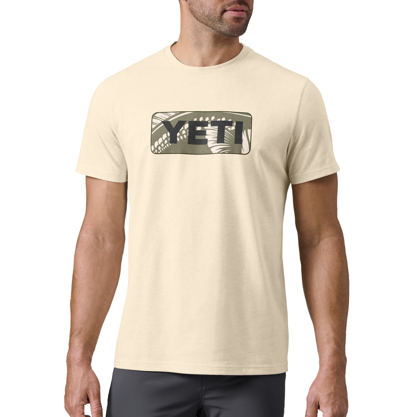 YETI Kurzarm-T-Shirt mit Barsch-Badge Heather Cream