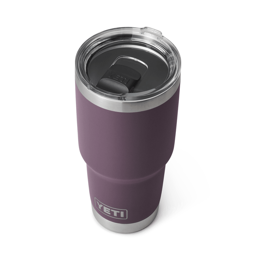 YETI Rambler® 30 oz Becher (887 ml) Nordic Purple